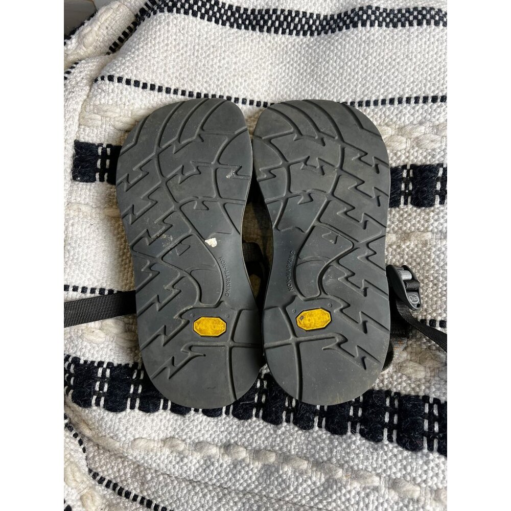 Women’s Z/2 Sport Chacos Size 8 Grey Made in Colorado USA Vibram soles - Picture 2 of 4
